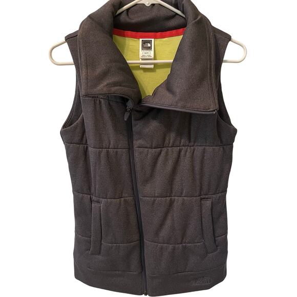 The North Face Vest Danella Insulated Asymmetrical PufferVest Size XS Hiking EUC - Picture 1 of 10